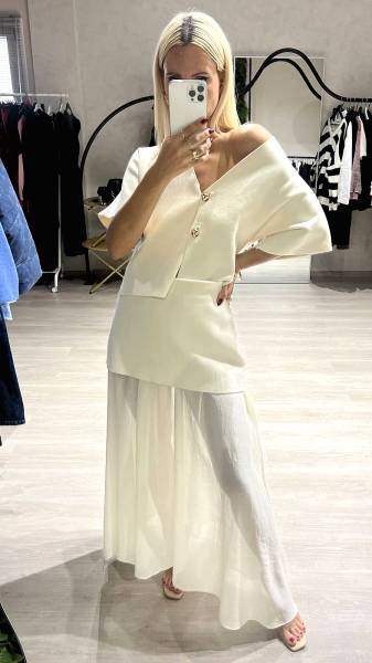 White lounge set