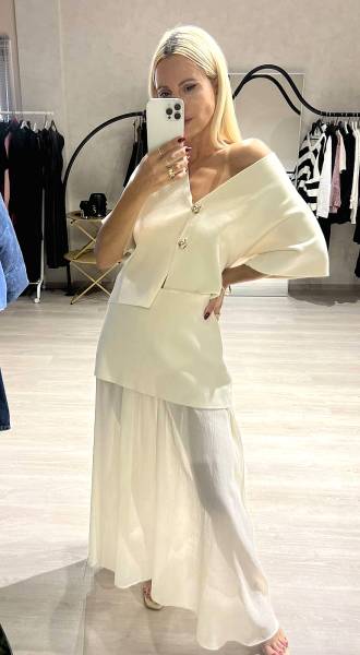 White lounge set